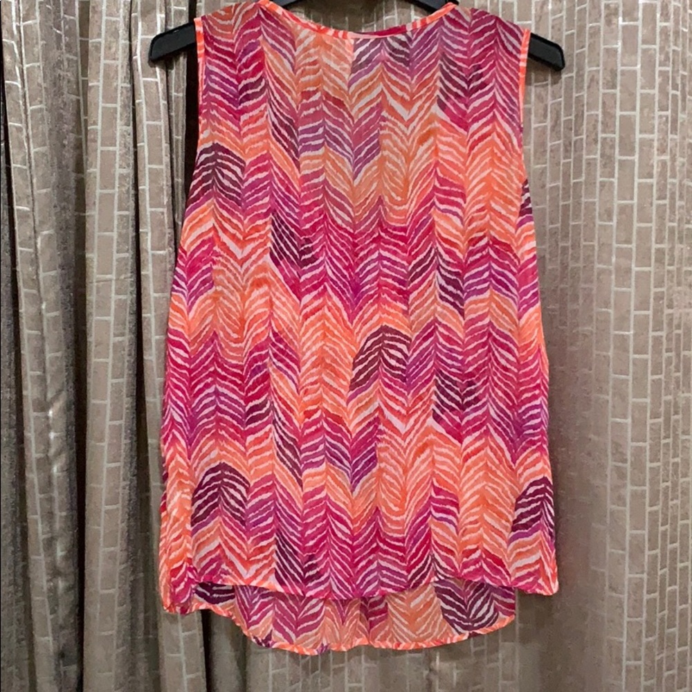 Fun Chevron Tank - Picture 4 of 4